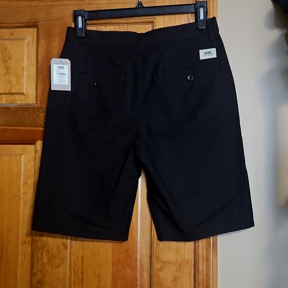 NWT Vans Rerversed Short Black Flat Front Shorts - Picture 3 of 8